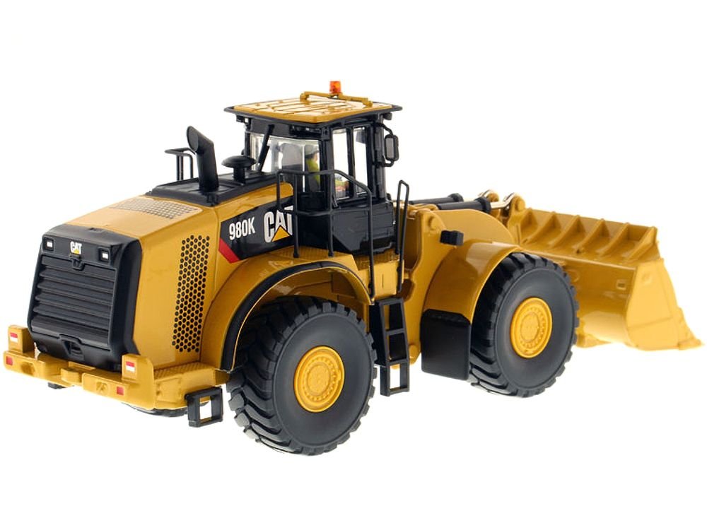 CAT Caterpillar 980K Wheel Loader Rock Configuration with Operator "Core Classics Series" 1/50 Diecast Model by Diecast Masters view 4