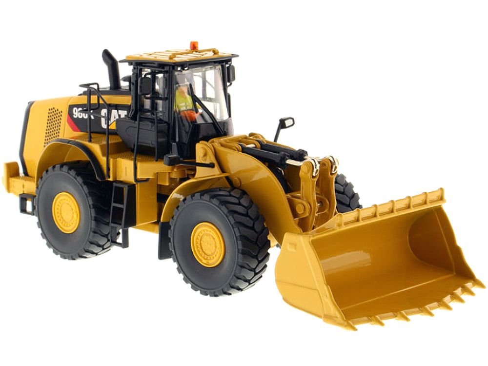CAT Caterpillar 980K Wheel Loader Rock Configuration with Operator "Core Classics Series" 1/50 Diecast Model by Diecast Masters view 6