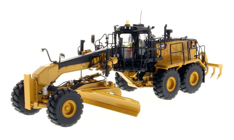 CAT Caterpillar 18M3 Motor Grader with Operator "High Line Series" 1/50 Diecast Model by Diecast Masters view 2