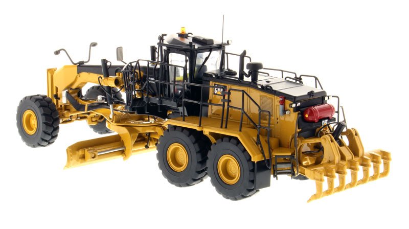CAT Caterpillar 18M3 Motor Grader with Operator "High Line Series" 1/50 Diecast Model by Diecast Masters view 3