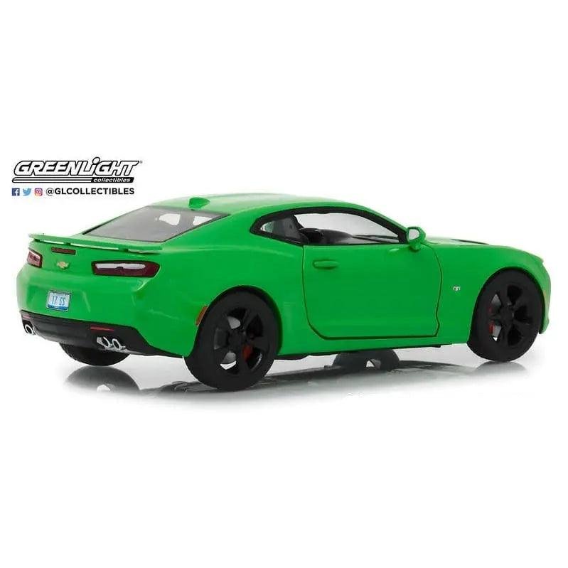 Greenlight - 2017 Chevrolet® Camaro® SS™ Hard Top. 1:24 scale diecast collectible (DISC) view 2