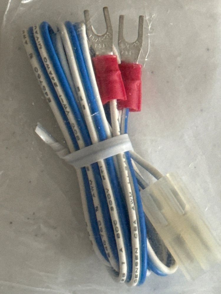 Kato model railroad 2-501 HO gauge Connector Cord view 2
