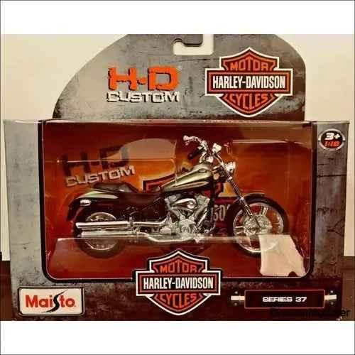 Maisto- Harley-Davidson Motorcycles Series 37-1/18 scale- 2004 FXSTDSE2 view 2