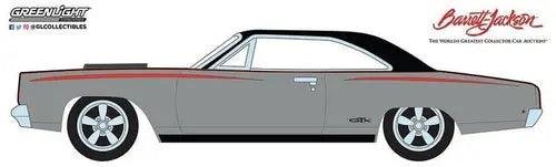 Greenlight - Barrett Jackson 1968 Plymouth GTX Custom in Silver and Black view 3