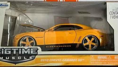 Bigtime Muscle - 2010 Chevy Camaro SS Bumble Bee Hard Top 1:24 view 4