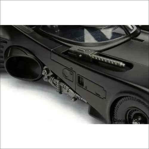 1989 Batmobile with Batman figure 1:24, diecast model car view 6