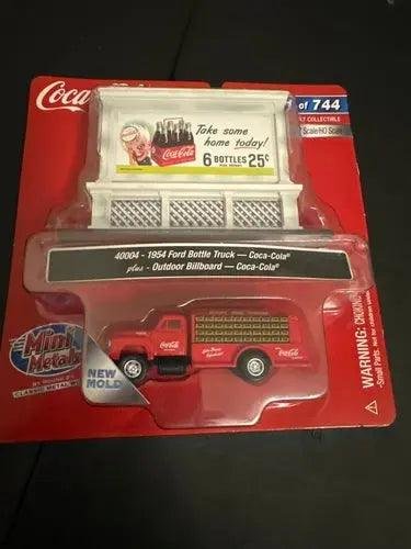 CMW 1954 Ford Bottle Truck with Billboard (Coca-Cola) 1:87 HO Scale view 3